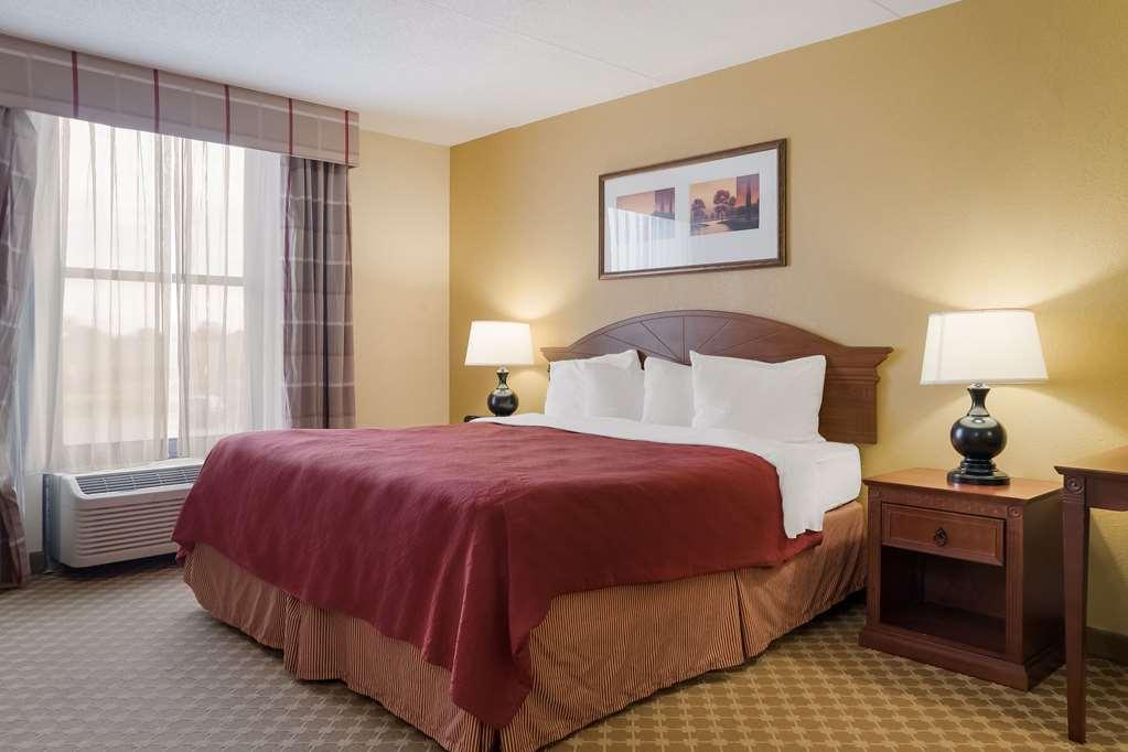 Quality Inn & Suites Saginaw Cameră foto