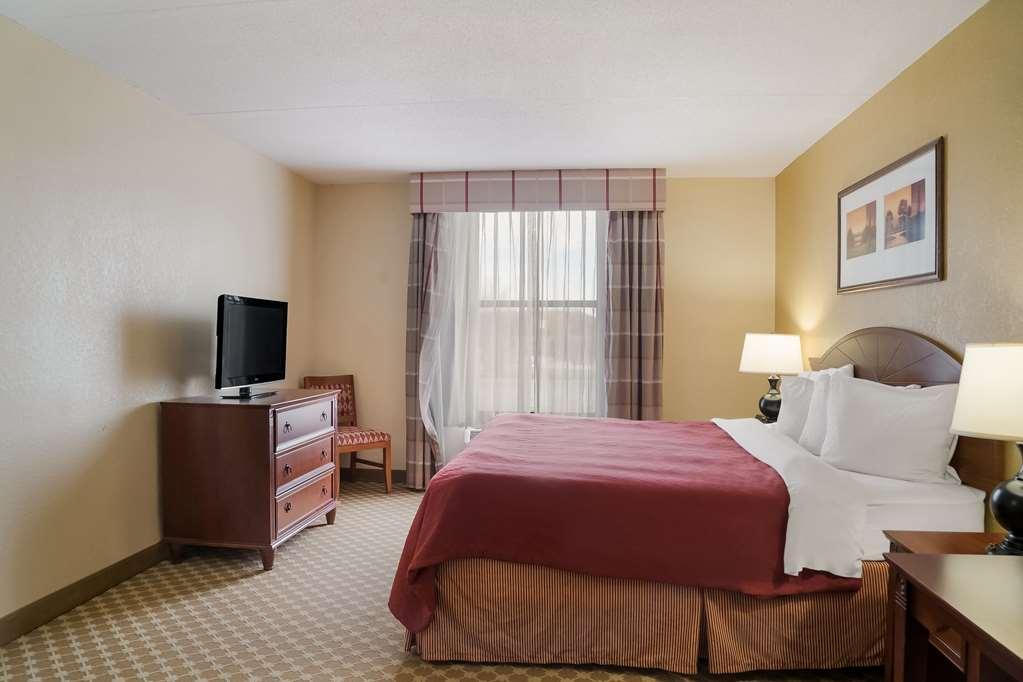 Quality Inn & Suites Saginaw Cameră foto