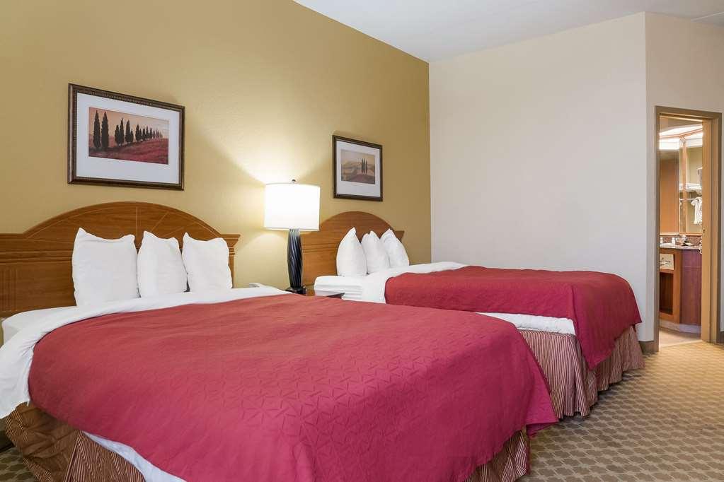 Quality Inn & Suites Saginaw Cameră foto