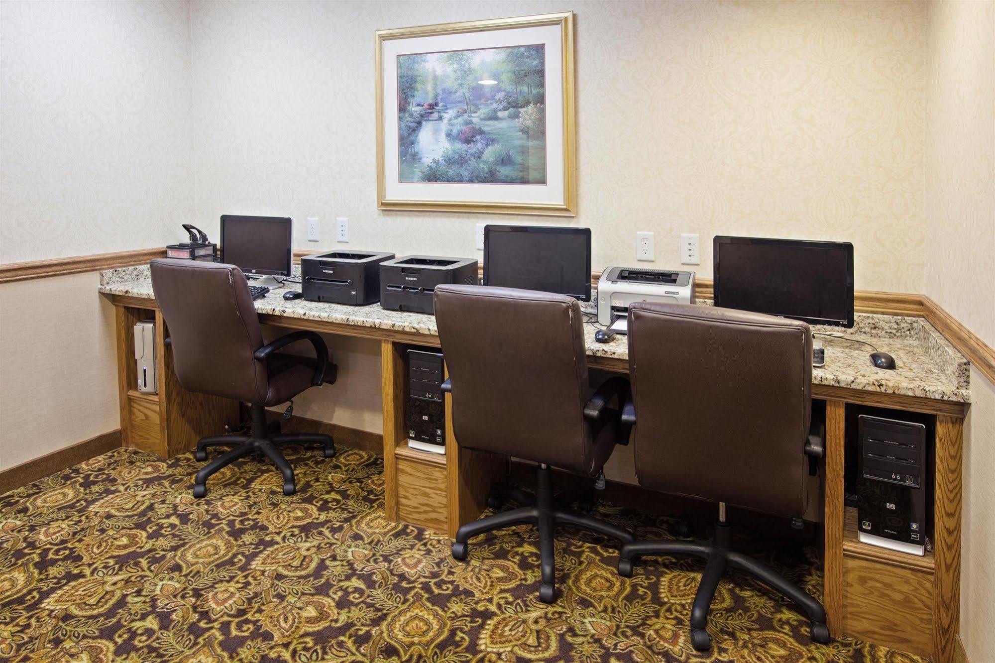 Quality Inn & Suites Saginaw Afaceri foto